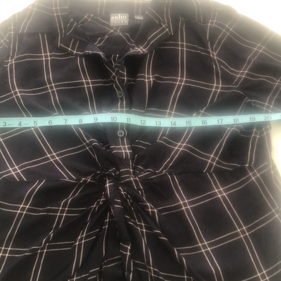 Soho New York & Company navy and beige partial button down blouse 👚w ruching - Picture 4 of 12